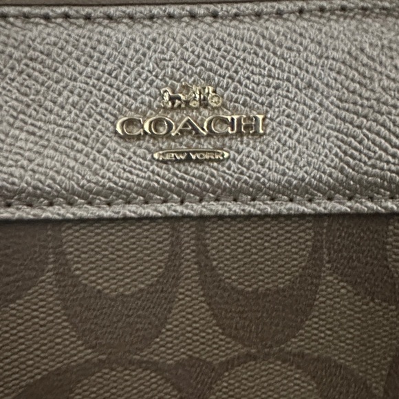 Coach Signature Brown Crossbody Bag champagne color - Picture 3 of 10